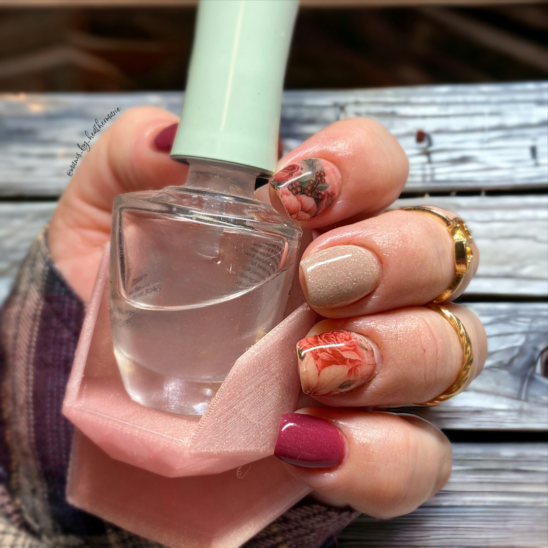 Conversation Hearts Nailfie Prop